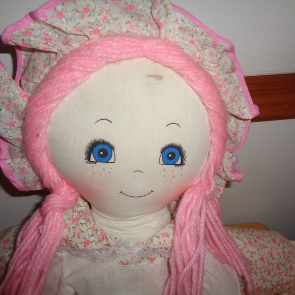VINTAGE HANDMADE RAG GIRL DOLL, CLOTH SOFT BODY, FULLY DRESSED, 24 INCHES - Picture 2 of 5